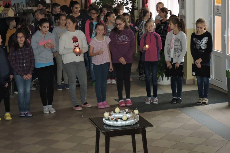 1480081101-3833-advent-lebenyjpg-1499861990.jpg