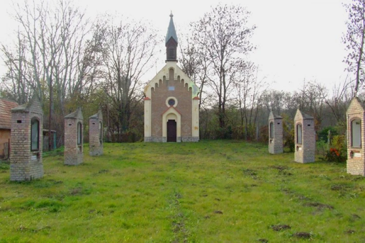 1485158672-3895-a-szent-antal-kapolna-es-kalvaria-126685-47210-1499861719.jpg