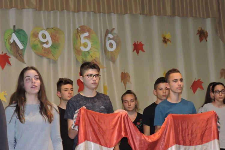 1956-lebenyi-iskola-5-1508922585.JPG