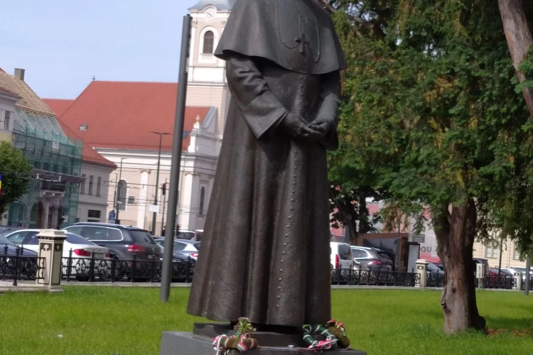 8 Márton Áron - 