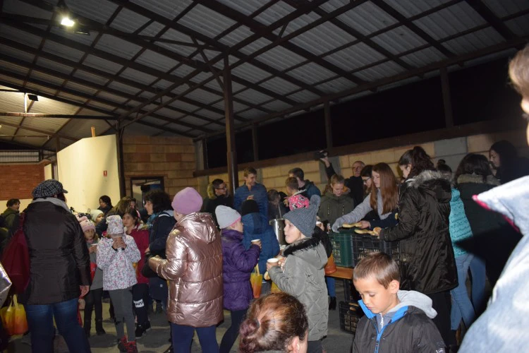 lebeny-iskola-lampionos-felvonulas-9-1573478134.JPG