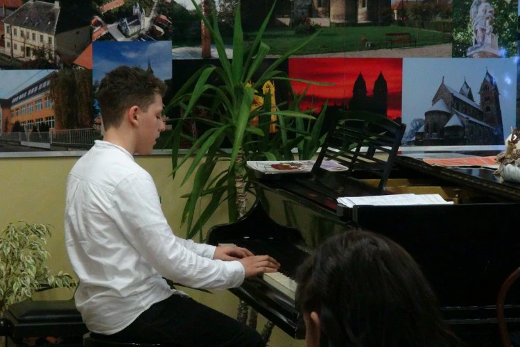 lebeny-zene-iskola-koncert-22-1579096034.jpg