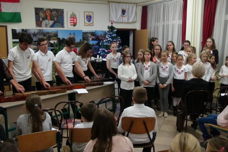 lebeny-zene-iskola-koncert-4-1579095769.jpg