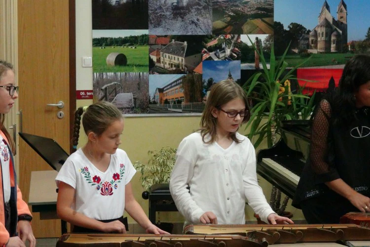 lebeny-zene-iskola-koncert-5-1579095790.jpg