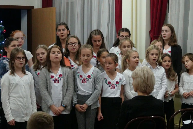 lebeny-zene-iskola-koncert-7-1579095807.jpg