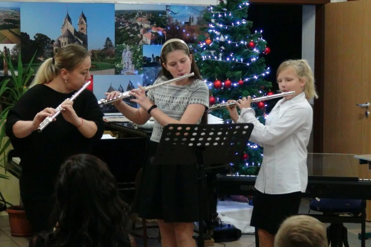 lebeny-zene-iskola-koncert-9-1579095829.jpg