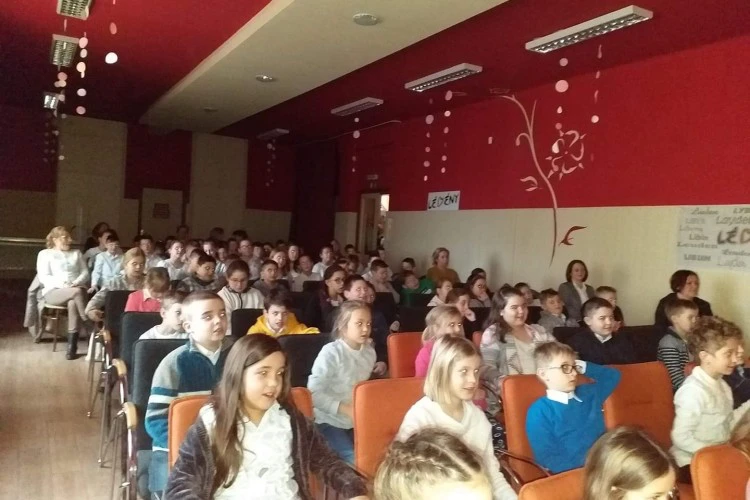 magyar-kultura-napja-lebeny-iskola-4-1579775217.jpeg