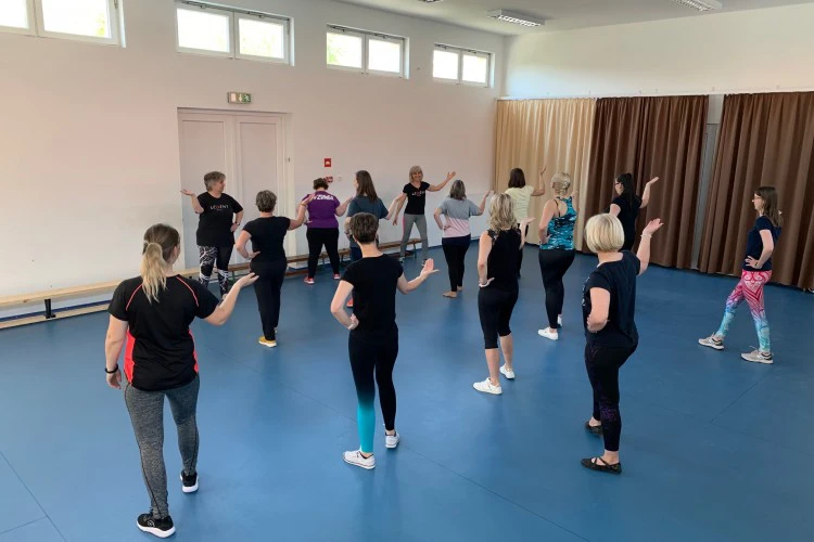 mozgas-napja-zumba-1651822906.jpg