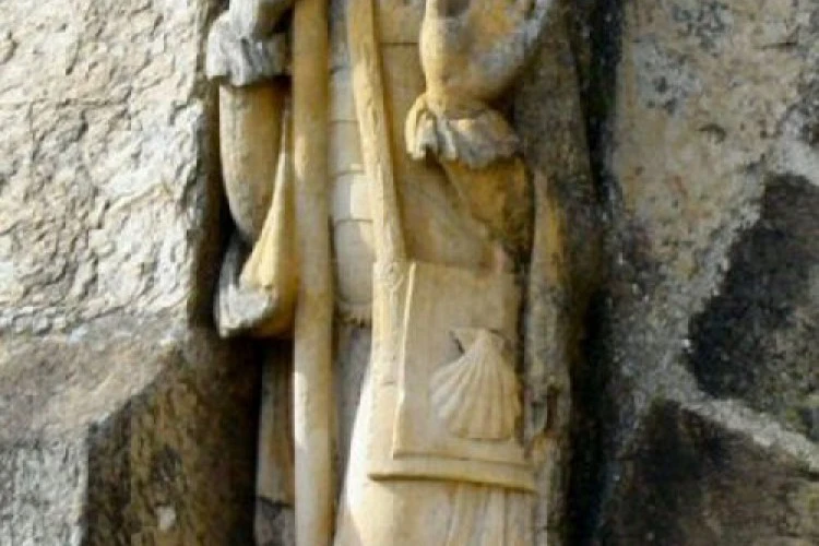 statue-with-scallop-shell-1499849604.JPG
