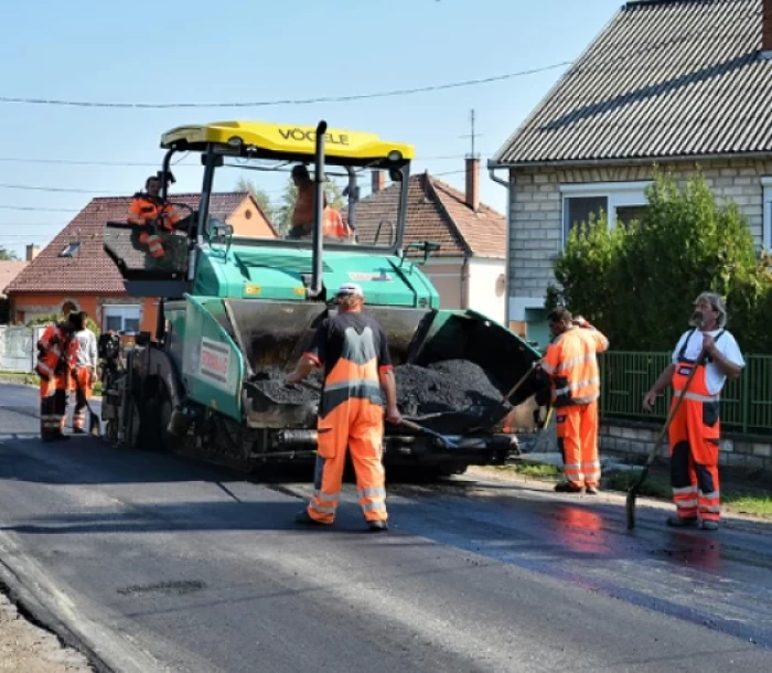 Utak kezeléséhez szükséges erő és munkagépek beszerzése